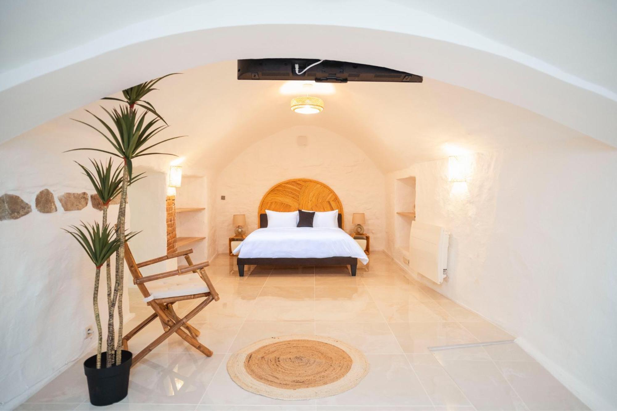 Le Temple D'Aphrodite, Appartement Avec Spa Vienne  Ngoại thất bức ảnh