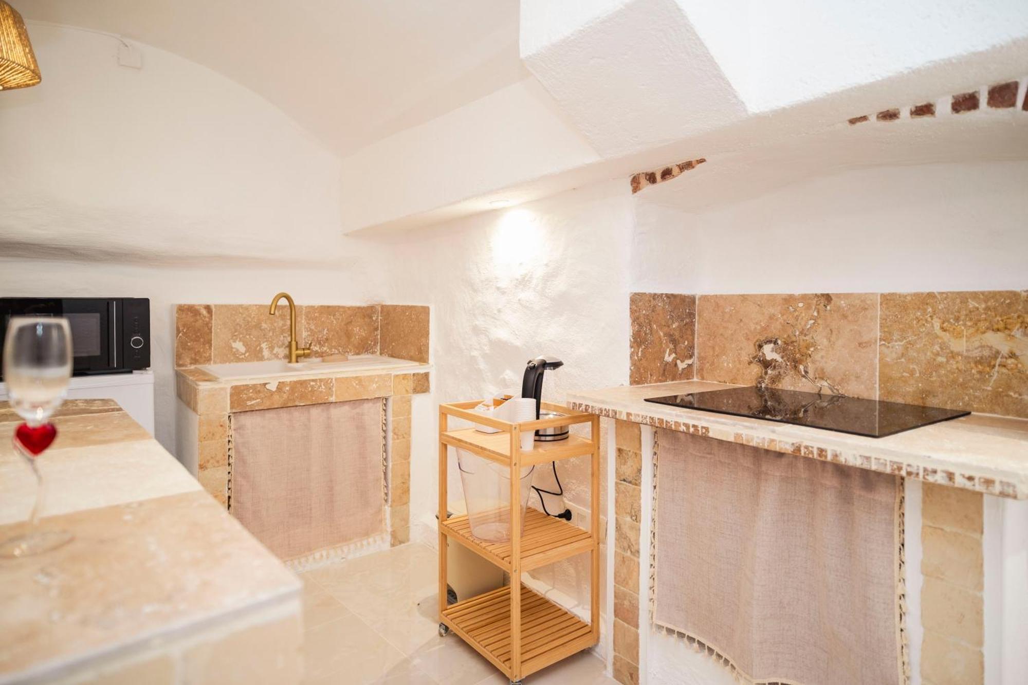 Le Temple D'Aphrodite, Appartement Avec Spa Vienne  Ngoại thất bức ảnh