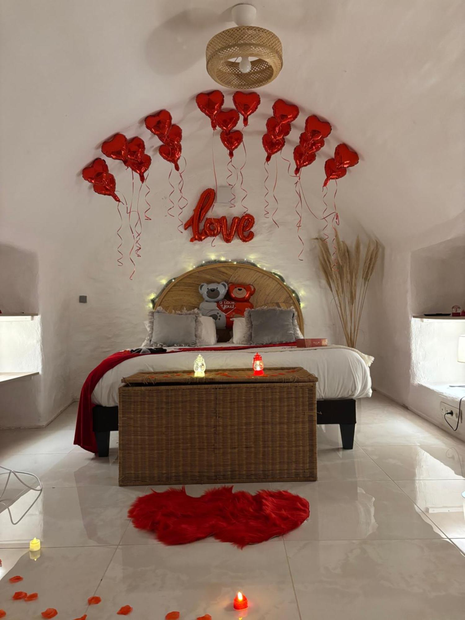 Le Temple D'Aphrodite, Appartement Avec Spa Vienne  Ngoại thất bức ảnh